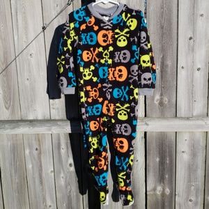 Skull Fleece Pajamas by Joe Boxer